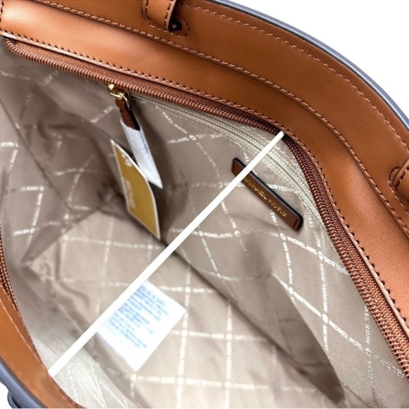 Michael Kors Jet Set Medium Pocket Tote Bag Luggage (NWT) - Picture 9 of 11